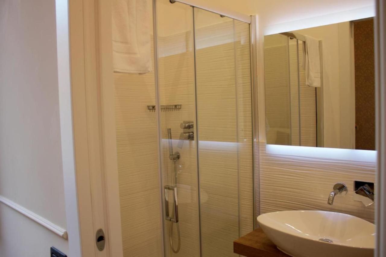 52 Vespasiano Vatican Suites Рим Стая снимка