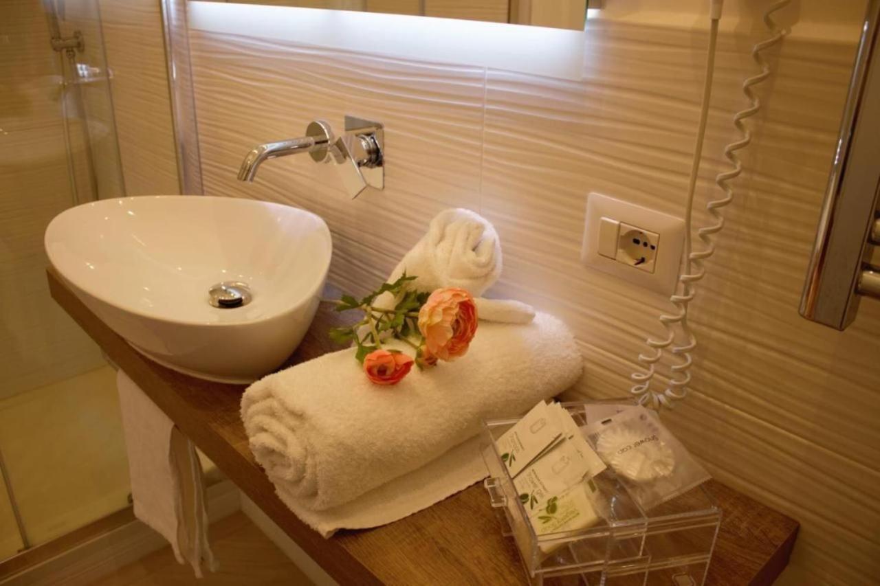52 Vespasiano Vatican Suites Рим Стая снимка